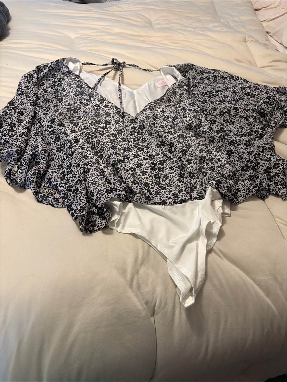 Floral Print Black & White Tie-Back Women's Body suit